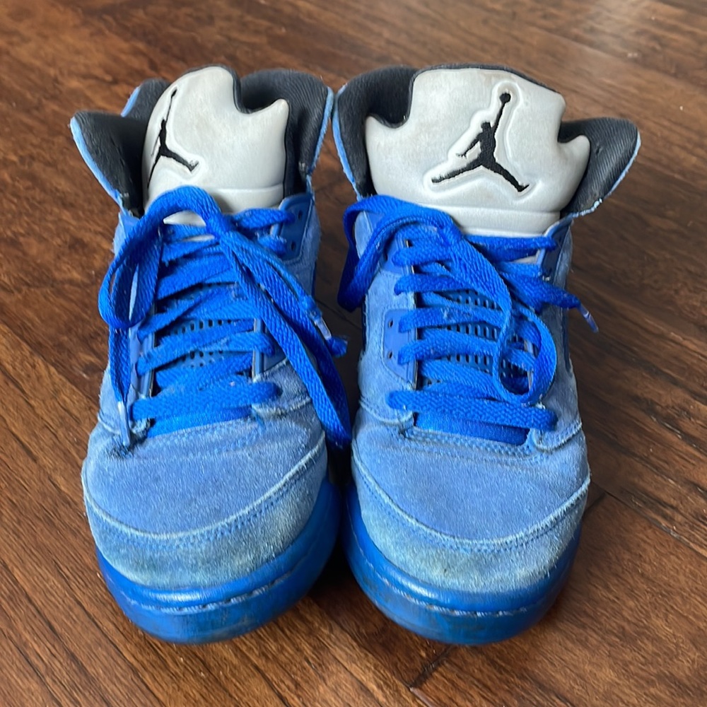 Back to school special! Jordan 1 Grey Pine Greens and Jordan 5 Blue Suedes - Picture 10 of 13